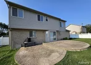 15801 Toulouse, Fraser, MI 48026