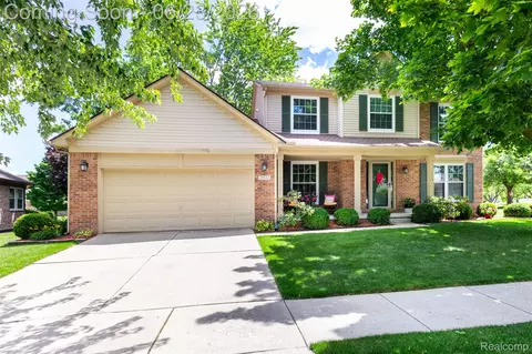 27533 Winchester Ter, Brownstown, MI 48183