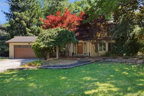 28143 W 12 Mile Rd, Farmington Hills, MI 48334