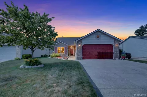 24220 Harrison St, Clinton Township, MI 48035