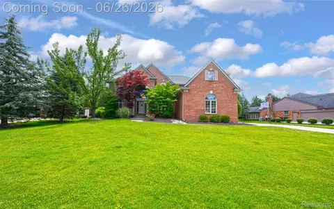 2619 Lambeth Park, Rochester Hills, MI 48306