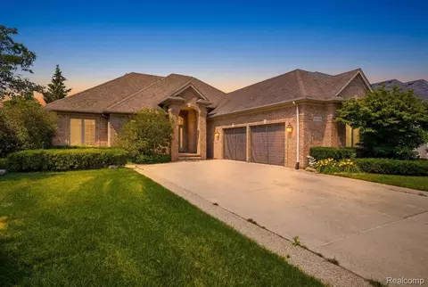 21683 Trevor Ct, Macomb, MI 48044
