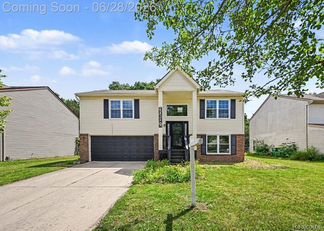 6835 Maplelawn Dr, Ypsilanti, MI 48197