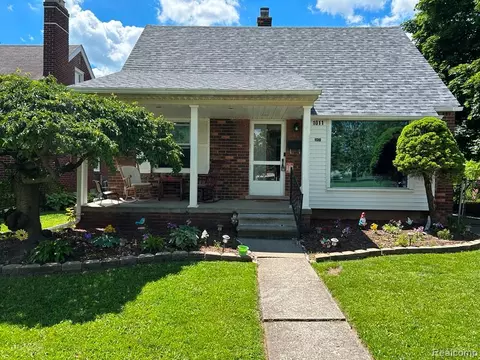 1011 Harrison Blv Harrison Blv, Lincoln Park, MI 48146