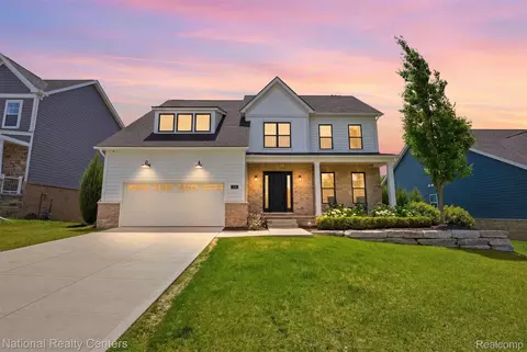 509 Concord Pines Dr, Ann Arbor, MI 48105