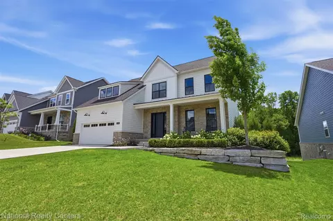 509 Concord Pines Dr, Ann Arbor, MI 48105
