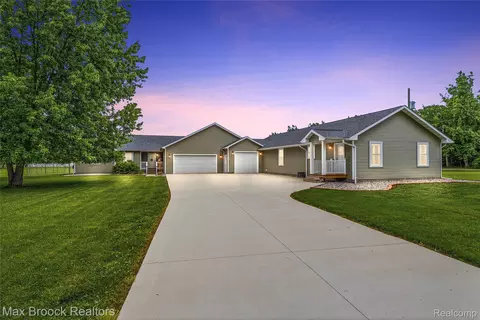 2566 N 5 Mile Rd, Lincoln, MI 48642