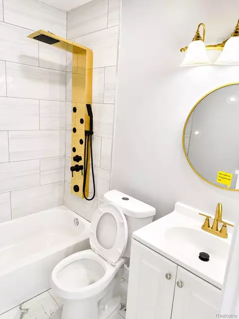 Bath - 7236 Studebaker Ave, Warren, MI 48091 photo 2 of 2
