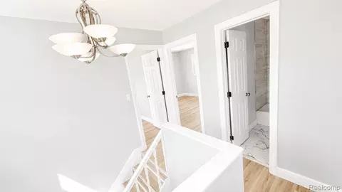 Entry Way - 7236 Studebaker Ave, Warren, MI 48091 photo 3 of 4