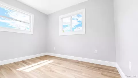 Bedroom - 7236 Studebaker Ave, Warren, MI 48091 photo 2 of 4