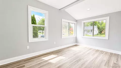 Living - 7236 Studebaker Ave, Warren, MI 48091 photo 2 of 2