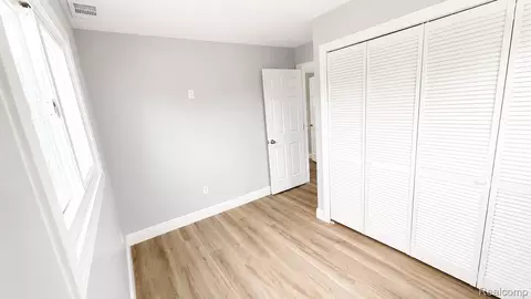 Bedroom - 7236 Studebaker Ave, Warren, MI 48091 photo 3 of 4