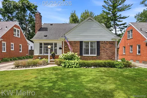1210 Lyons Ave, Royal Oak, MI 48073