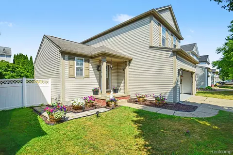 10140 Fieldway Trl, Grand Blanc, MI 48442