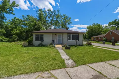 28151 Cherry St, Inkster, MI 48141