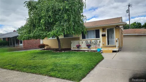 22334 Mary St, Taylor, MI 48180