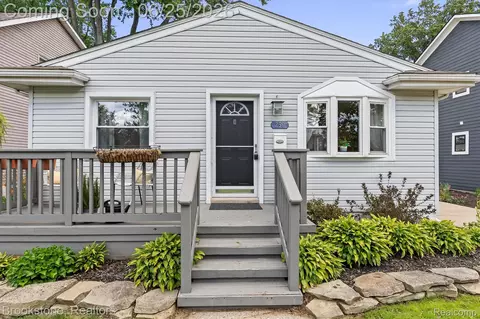 256 Leroy Ave, Clawson, MI 48017