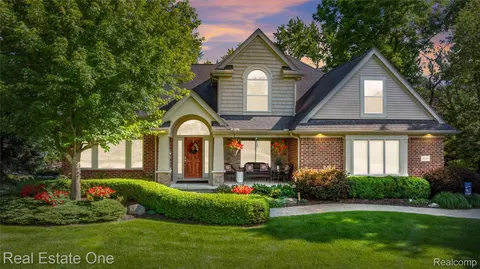 26345 Pillsbury St, Farmington Hills, MI 48334