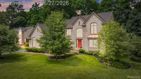39566 Danielle Dr, Northville, MI 48167