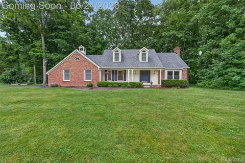 7556 Olde Sturbridge Trl, Independence, MI 48348