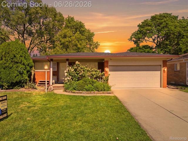26826 Palomino Ave, Warren, MI 48089