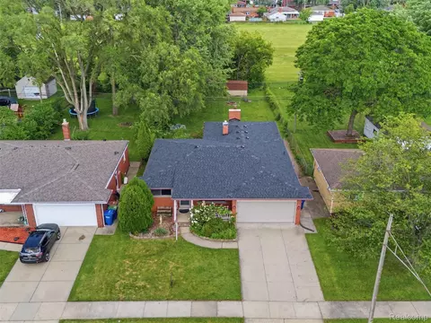 26826 Palomino Ave, Warren, MI 48089