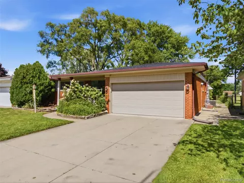 26826 Palomino Ave, Warren, MI 48089