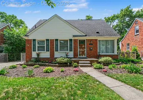 4427 Groveland Ave, Royal Oak, MI 48073