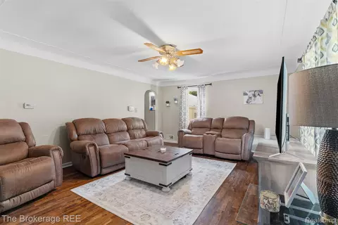 3290 Drexel Ave, Flint, MI 48506 photo 12