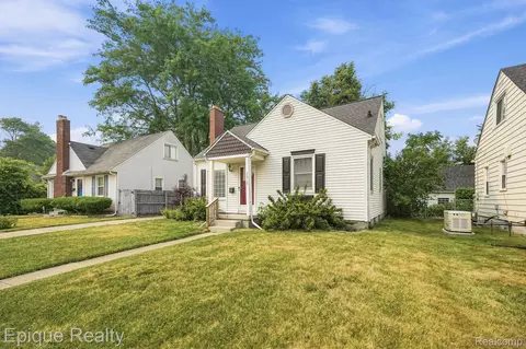 2015 Gold Ave, Flint, MI 48503 photo 3