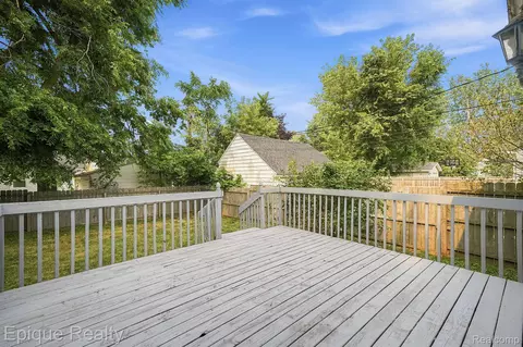 2015 Gold Ave, Flint, MI 48503 photo 6