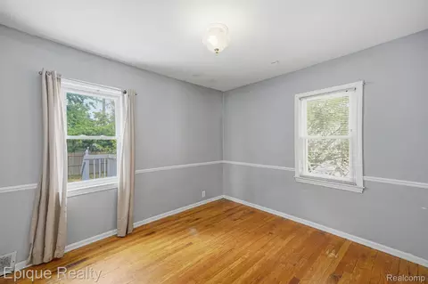 2015 Gold Ave, Flint, MI 48503 photo 17