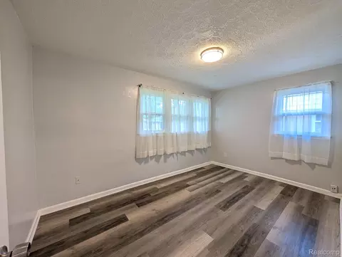 3613 Cherokee Ave, Flint, MI 48507 photo 9