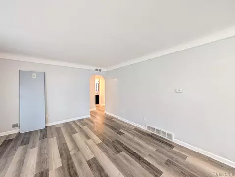 3613 Cherokee Ave, Flint, MI 48507 photo 5