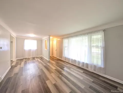 3613 Cherokee Ave, Flint, MI 48507 photo 2