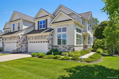 42832 Cardinal Way, Novi, MI 48375