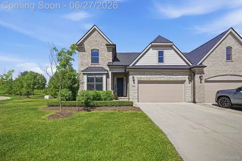 3898 Albatross Ct, Rochester Hills, MI 48309