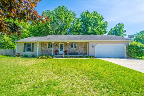 3241 Simpson Rd, Fort Gratiot, MI 48059