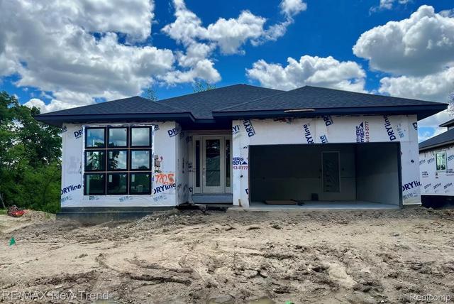 7825 Trailside Ct, West Bloomfield, MI 48323