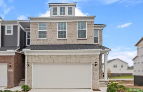 4151 Nottingham Cir, Independence, MI 48346