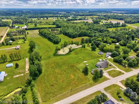 4500 Birch Run Rd, Millington, MI 48746