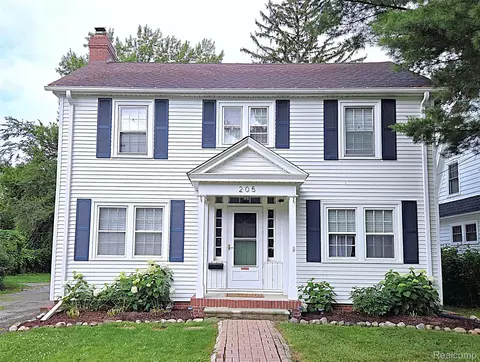 205 E Iroquois Rd, Pontiac, MI 48341