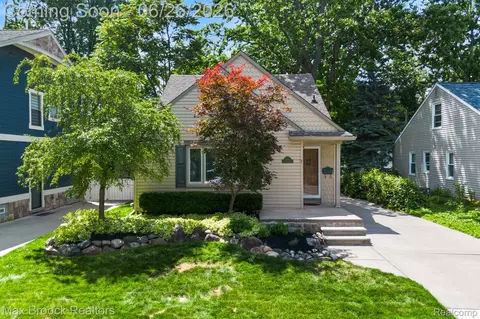618 S Gainsborough Ave, Royal Oak, MI 48067