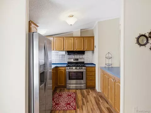 Kitchen - 2545 Lakeshore Rd, Applegate, MI 48401 photo 3 of 4