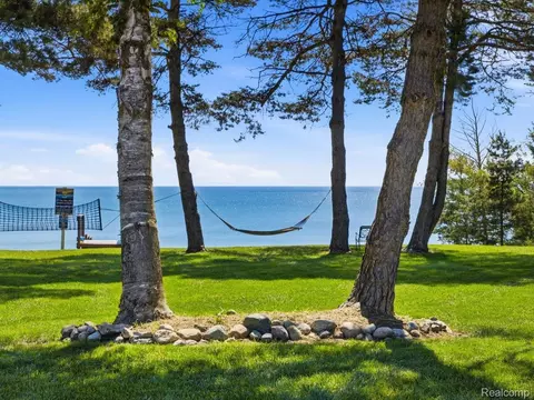 Exterior - 2545 Lakeshore Rd, Applegate, MI 48401 photo 2 of 10