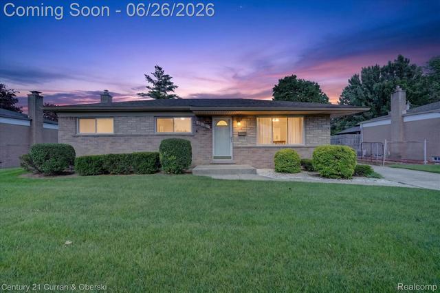 13321 Perry Cir, Warren, MI 48088