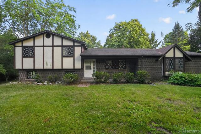 16955 English Rd, Manchester, MI 48158