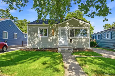 27320 Delton St, Madison Heights, MI 48071