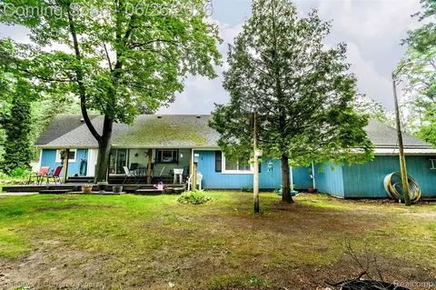 3270 Woods Rd, Hayes, MI 48625