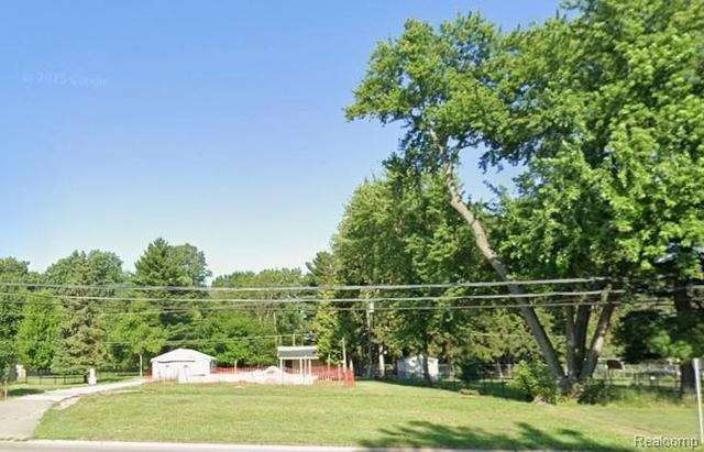 16005 Merriman Rd, Livonia, MI 48154